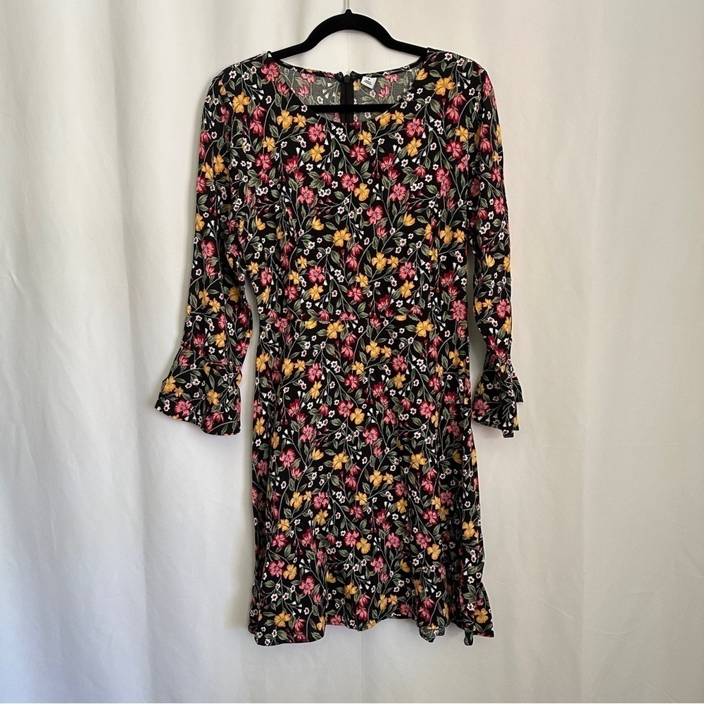 Old Navy Floral Print Dress w/ Smocked Sides, Peplum Cuffs, Back Zipper sz M